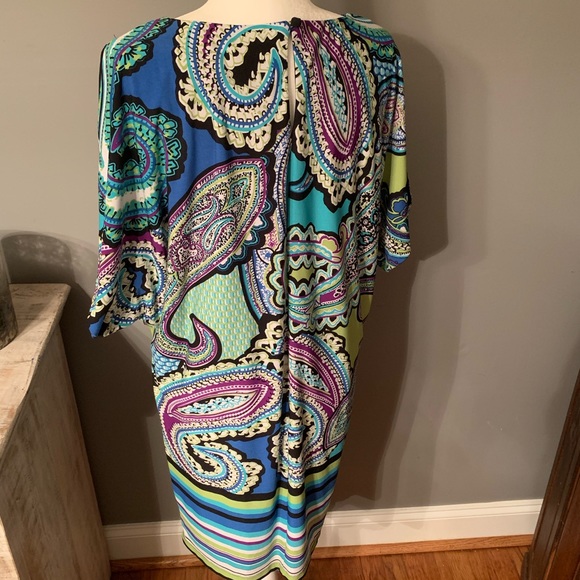 Emma & Michelle Patterned Dress - Picture 6 of 8